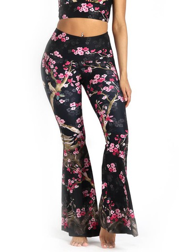 Pantalones leggins modelo Tailandia