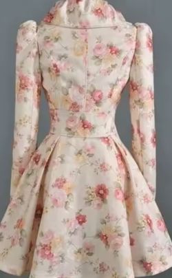 Romance model trench coat