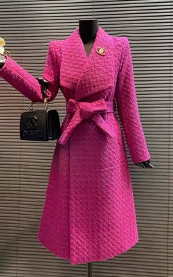 Abrigo largo modelo Fucsia