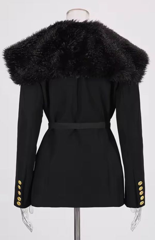 Abrigo modelo Cayetana