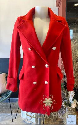 Abrigo rojo modelo Red