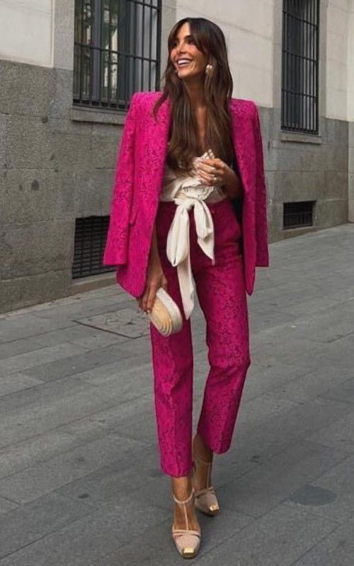 Americana de encaje modelo Encaje Fucsia