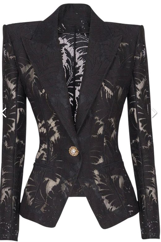 Americana modelo Blazer encaje negro