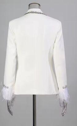 Americana modelo Brenda blanco