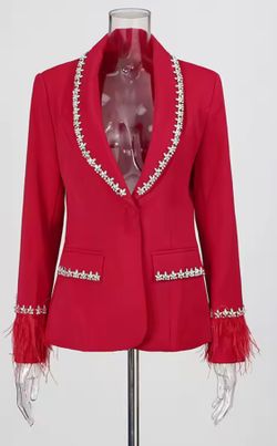 Americana modelo Brenda Rojo