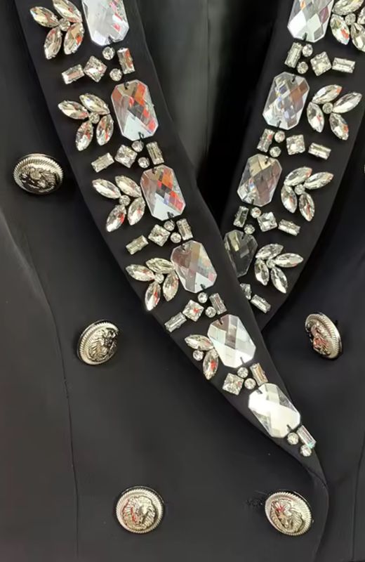 Americana modelo Carmina