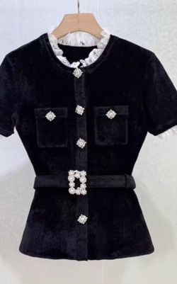 Americana modelo Cherie