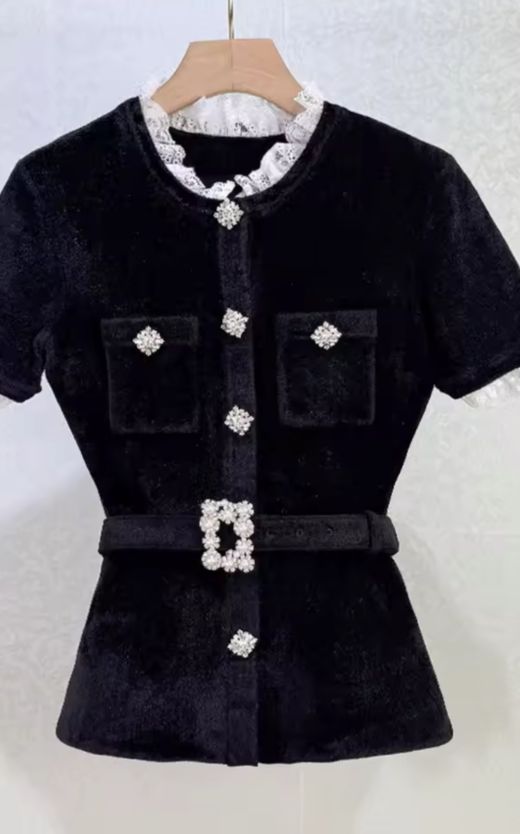 Americana modelo Cherie