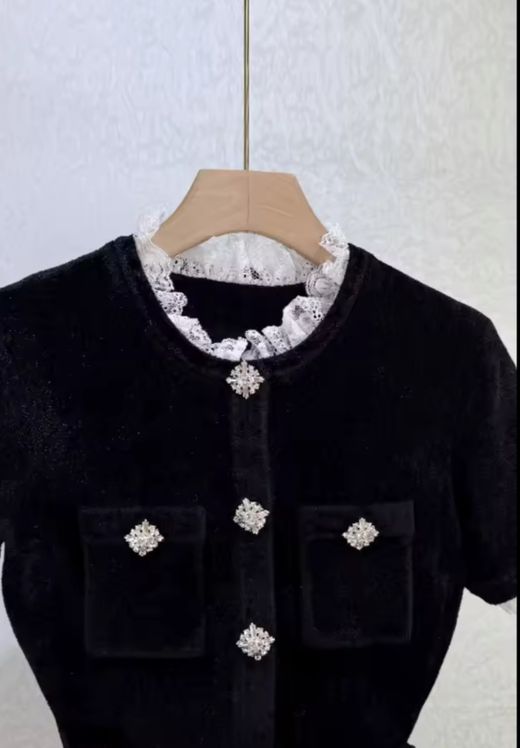 Americana modelo Cherie