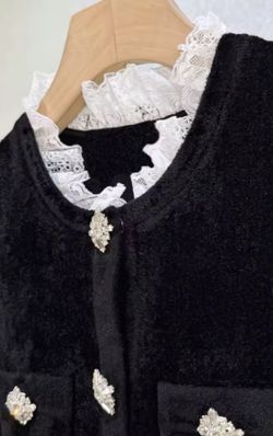 Americana modelo Cherie