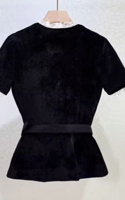 Americana modelo Cherie