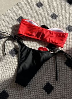 Bikini model Azahara