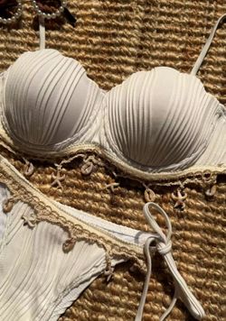 Bikini model Caracolas