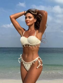 Bikini model Caracolas