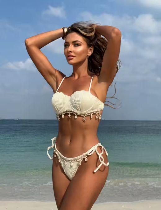 Bikini model Caracolas