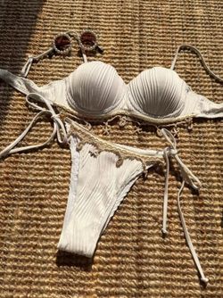 Bikini model Caracolas