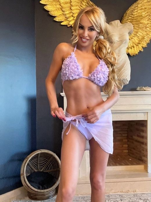 Bikini modelo Pétalos violeta