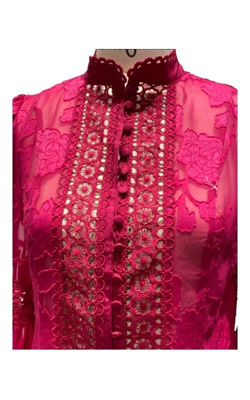 Fuchsia model puffed sleeves blouse