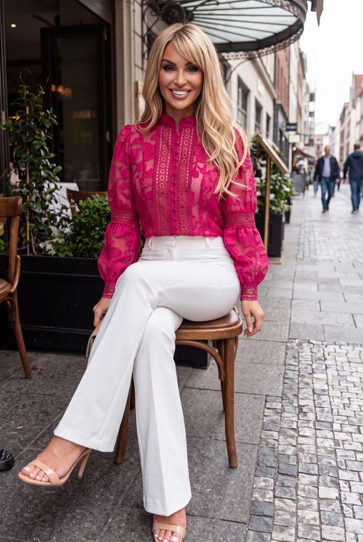 Fuchsia model puffed sleeves blouse