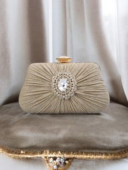 Bolso de fiesta modelo Lady Di dorado