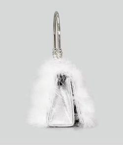 White ostrich model bag
