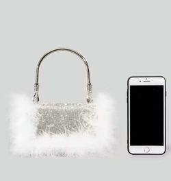 White ostrich model bag