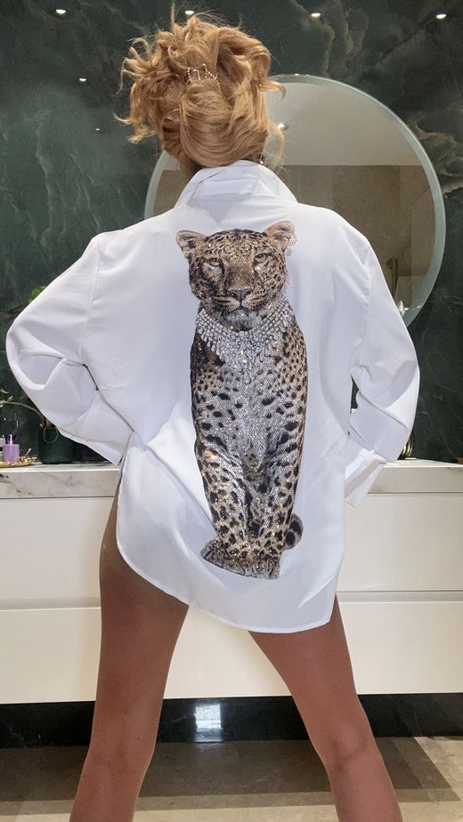 Cheetah model shirt