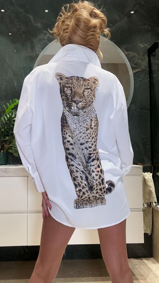 Cheetah model shirt