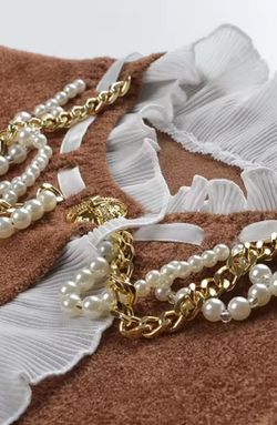 Cárdigan modelo Carmen