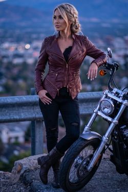 Chaqueta modelo Carisma Burdeos