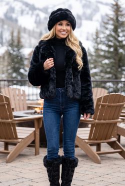 Chaqueta modelo Copito negra