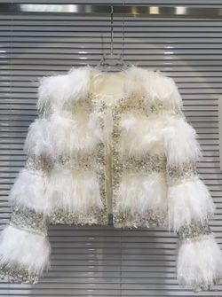 Lizbeth model jacket