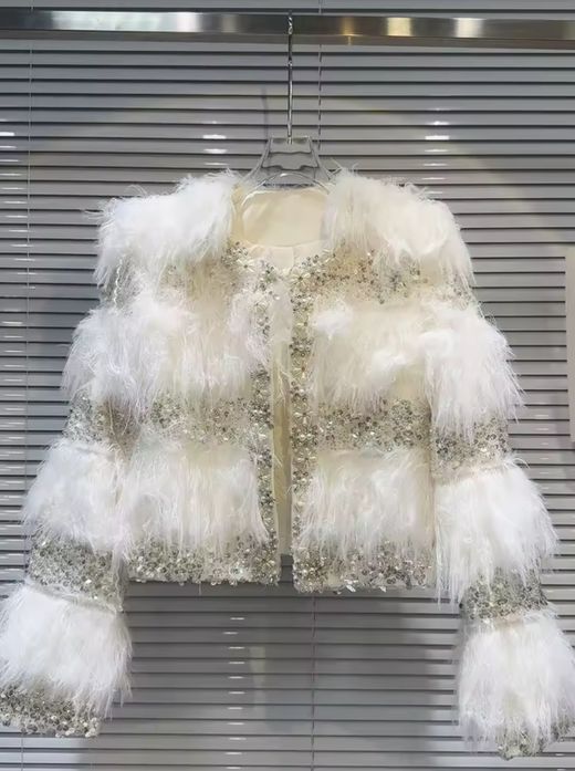 Lizbeth model jacket