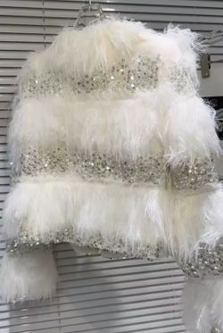 Lizbeth model jacket