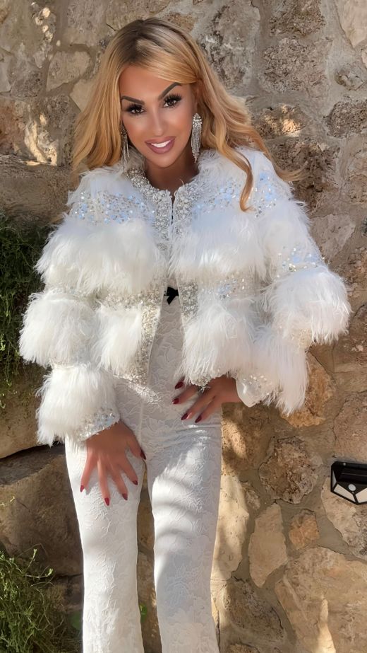 Lizbeth model jacket