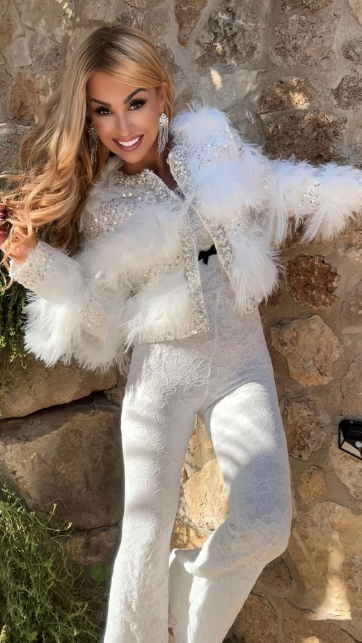 Lizbeth model jacket