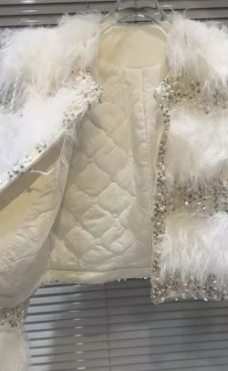 Lizbeth model jacket