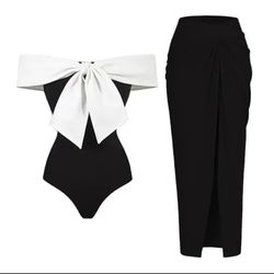 Conjunto body con falda modelo Lazo