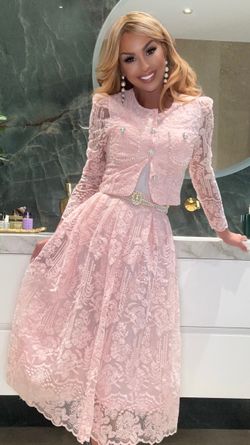 Conjunto de falda y chaqueta de encaje modelo Corina