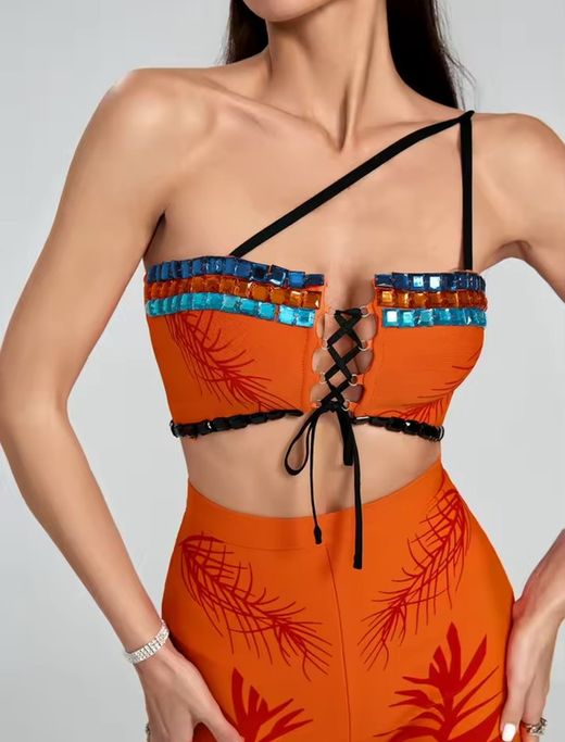 Aurelina model blouse