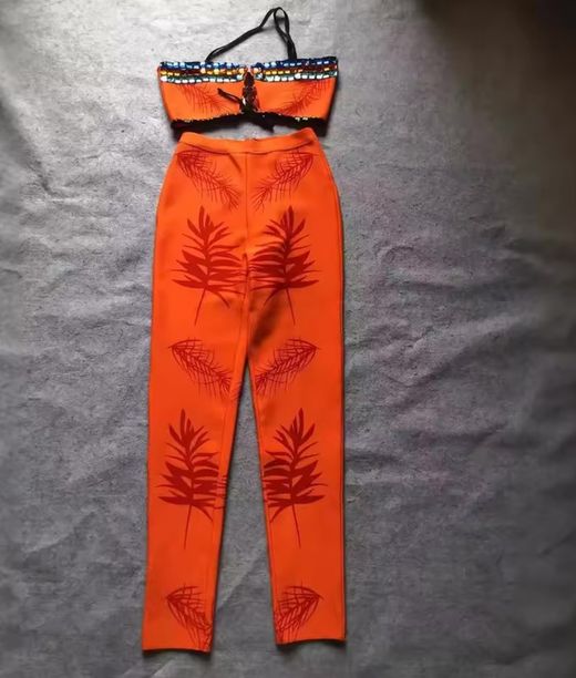 Aurelina model blouse