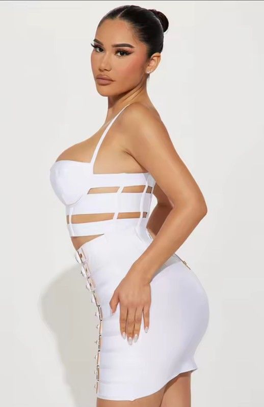 Pink Diamond model dress
