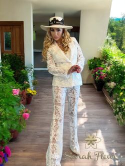 Denise White Model Set