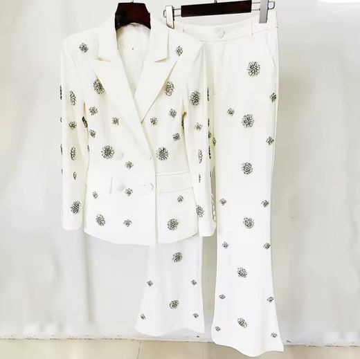 Ensemble de modèles majestueux