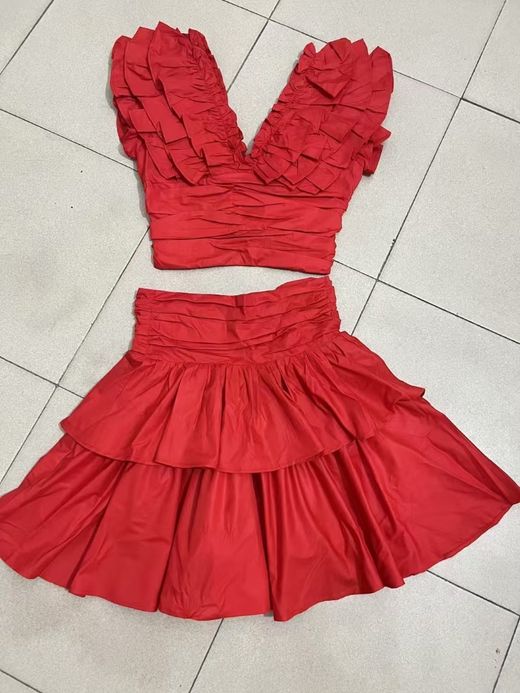 Ensemble modèle rouge Monica