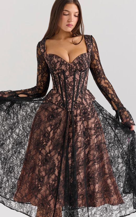Conjunto modelo Perfume