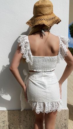 Conjunto short falda y crop top modelo Island