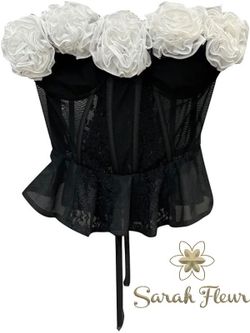Hellen model bustier