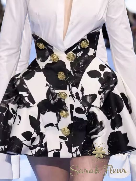 Falda modelo Glória