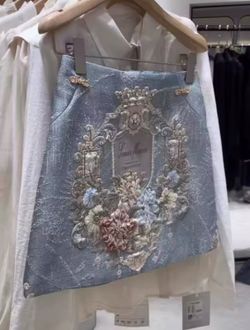 Senior Flowers skirt model